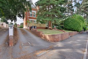 Front External- click for photo gallery